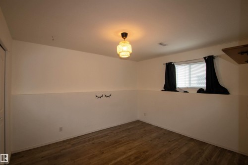 5421 53 Ave, St. Paul Town, AB - Indoor Photo Showing Other Room
