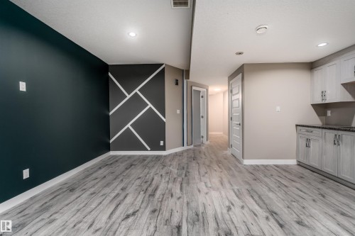 5439 Chappelle Road, Edmonton, AB - Indoor