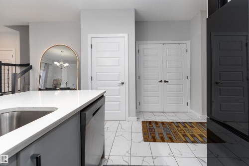 5439 Chappelle Road, Edmonton, AB - Indoor Photo Showing Kitchen