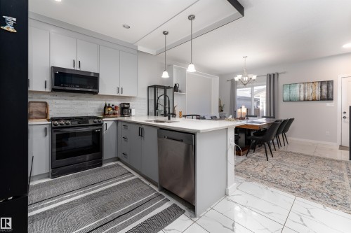 5439 Chappelle Road, Edmonton, AB - Indoor Photo Showing Kitchen With Stainless Steel Kitchen With Upgraded Kitchen