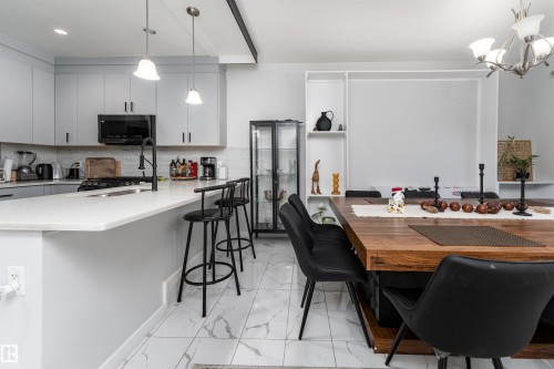 5439 Chappelle Road, Edmonton, AB - Indoor