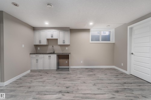 5439 Chappelle Road, Edmonton, AB - Indoor