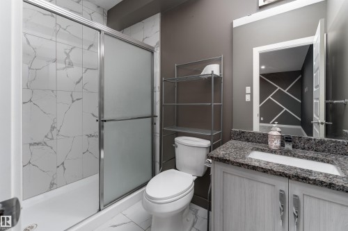 5439 Chappelle Road, Edmonton, AB - Indoor Photo Showing Bathroom