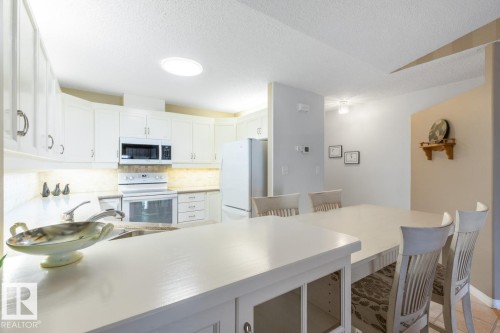 6572 158 Avenue, Edmonton, AB - Indoor