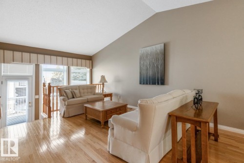 6572 158 Avenue, Edmonton, AB - Indoor Photo Showing Living Room