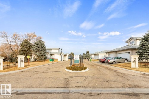 6572 158 Avenue, Edmonton, AB - Outdoor