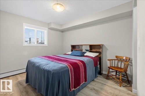 120 396 Silver Berry Road, Edmonton, AB - Indoor Photo Showing Bedroom