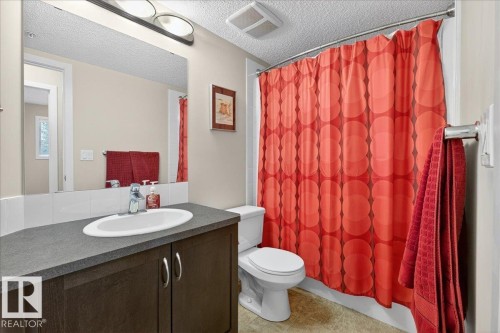 120 396 Silver Berry Road, Edmonton, AB - Indoor Photo Showing Bathroom