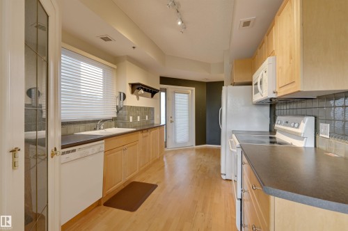 501 9708 110 Street, Edmonton, AB - Indoor Photo Showing Kitchen