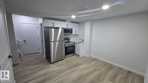 Basement 336 Munn Way, Leduc, AB - Indoor Photo Showing Kitchen
