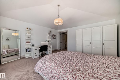 3503 Goodridge Bay Nw, Edmonton, AB - Indoor Photo Showing Bedroom