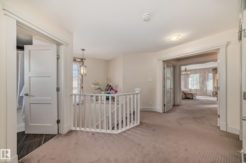 3503 Goodridge Bay Nw, Edmonton, AB - Indoor Photo Showing Other Room