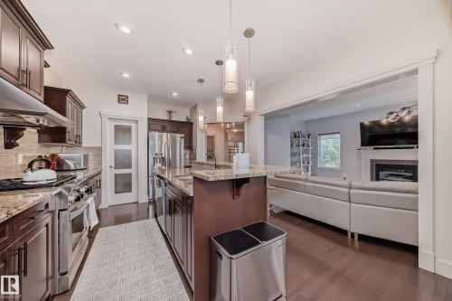 3503 Goodridge Bay Nw, Edmonton, AB - Indoor Photo Showing Kitchen With Stainless Steel Kitchen With Upgraded Kitchen