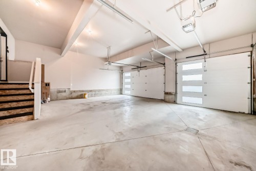 10 Legacy Terrace, St. Albert, AB - Indoor Photo Showing Garage