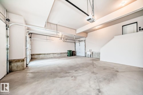 10 Legacy Terrace, St. Albert, AB - Indoor Photo Showing Garage