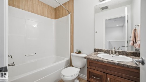 14903 109 Avenue, Edmonton, AB - Indoor Photo Showing Bathroom