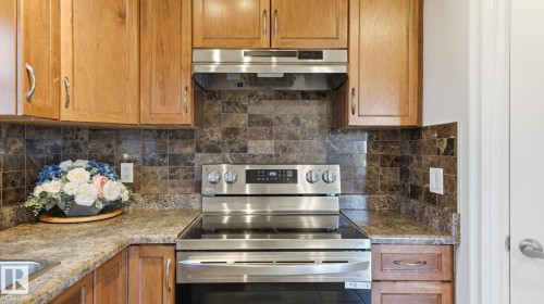 14903 109 Avenue, Edmonton, AB - Indoor Photo Showing Kitchen
