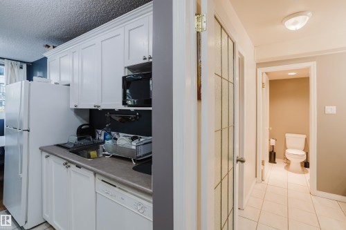 106 11217 103 Avenue, Edmonton, AB - Indoor