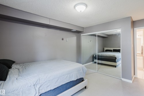 106 11217 103 Avenue, Edmonton, AB - Indoor Photo Showing Bedroom