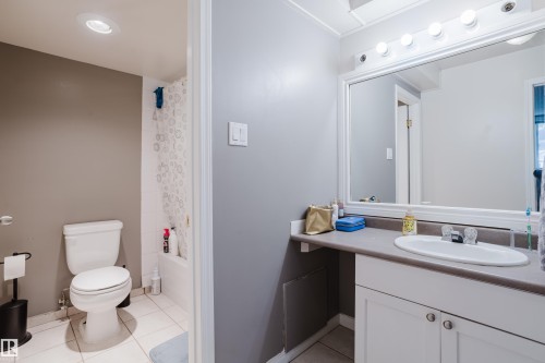 106 11217 103 Avenue, Edmonton, AB - Indoor Photo Showing Bathroom