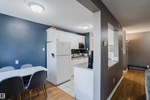 106 11217 103 Avenue, Edmonton, AB - Indoor