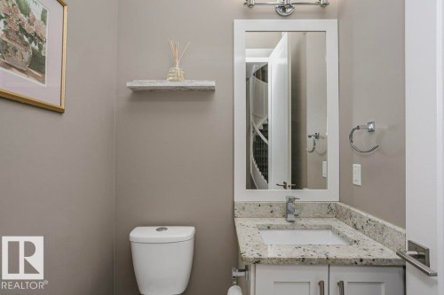 2453 Ashcraft Crescent, Edmonton, AB - Indoor Photo Showing Bathroom