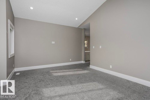 2453 Ashcraft Crescent, Edmonton, AB - Indoor Photo Showing Other Room