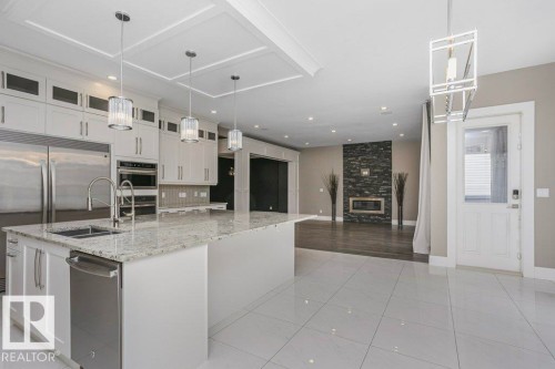 2453 Ashcraft Crescent, Edmonton, AB - Indoor Photo Showing Kitchen With Double Sink With Upgraded Kitchen