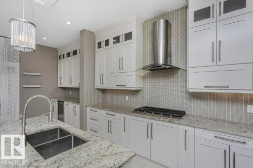 2453 Ashcraft Crescent, Edmonton, AB - Indoor Photo Showing Kitchen With Upgraded Kitchen