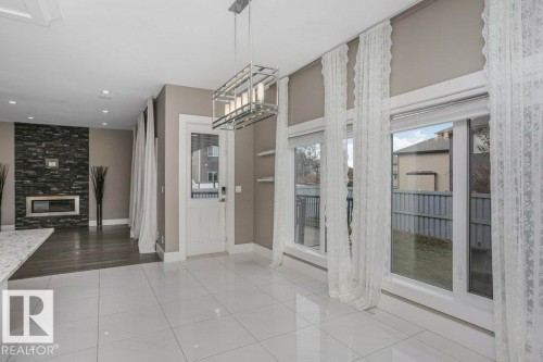 2453 Ashcraft Crescent, Edmonton, AB - Indoor Photo Showing Other Room