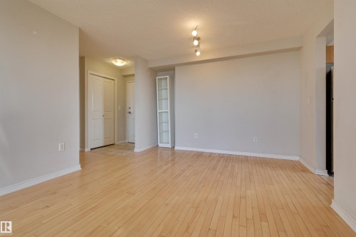 1807 10303 105 Street, Edmonton, AB - Indoor Photo Showing Other Room