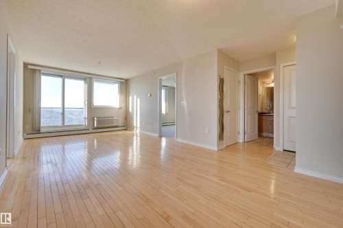 1807 10303 105 Street, Edmonton, AB - Indoor Photo Showing Other Room