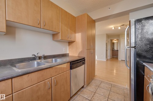 1807 10303 105 Street, Edmonton, AB - Indoor Photo Showing Kitchen With Double Sink