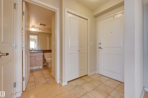1807 10303 105 Street, Edmonton, AB - Indoor Photo Showing Other Room