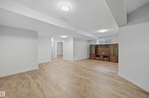 3411 Macneil Link, Edmonton, AB - Indoor Photo Showing Other Room
