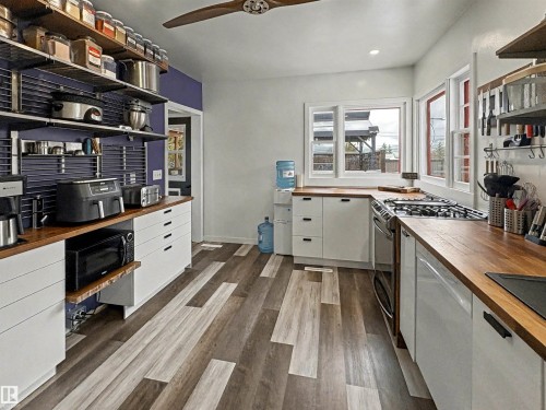 5510 Railway Avenue, Glendon, AB - Indoor Photo Showing Kitchen