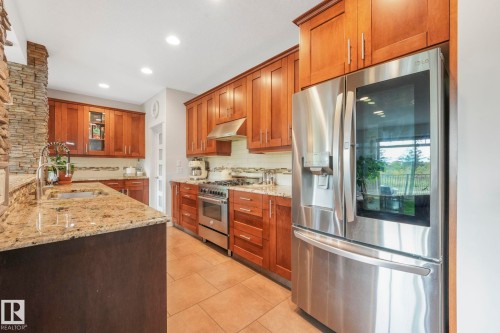 2441 Bowen Wynd, Edmonton, AB - Indoor Photo Showing Kitchen