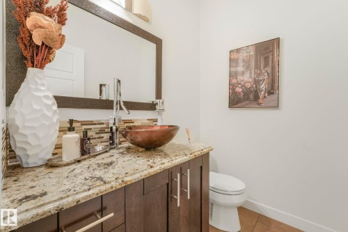 2441 Bowen Wynd, Edmonton, AB - Indoor Photo Showing Bathroom