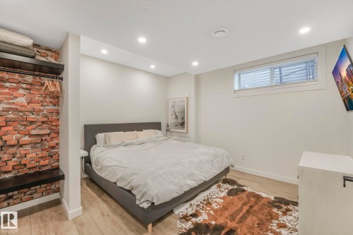 2441 Bowen Wynd, Edmonton, AB - Indoor Photo Showing Bedroom