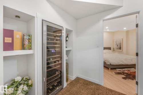 2441 Bowen Wynd, Edmonton, AB - Indoor