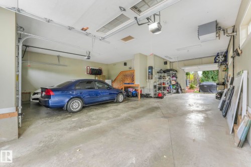 2441 Bowen Wynd, Edmonton, AB - Indoor Photo Showing Garage