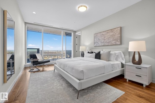 4704 10360 102 Street, Edmonton, AB - Indoor Photo Showing Bedroom