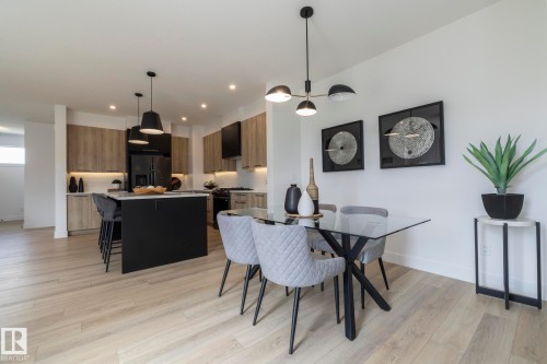 4541 Knight Wynd, Edmonton, AB - Indoor Photo Showing Dining Room