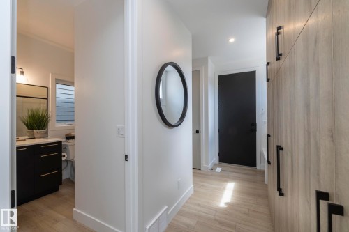 4541 Knight Wynd, Edmonton, AB - Indoor Photo Showing Other Room