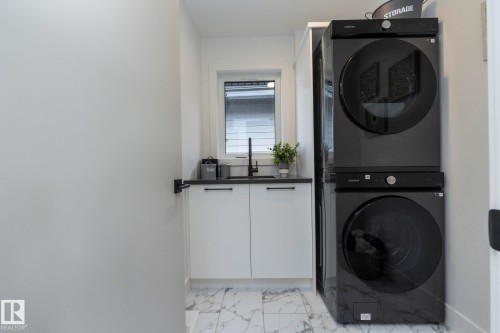 4541 Knight Wynd, Edmonton, AB - Indoor Photo Showing Laundry Room