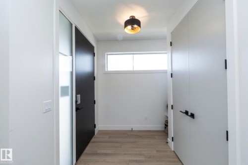 4541 Knight Wynd, Edmonton, AB - Indoor Photo Showing Other Room