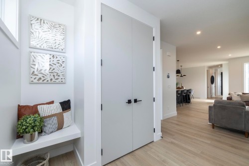 4541 Knight Wynd, Edmonton, AB - Indoor