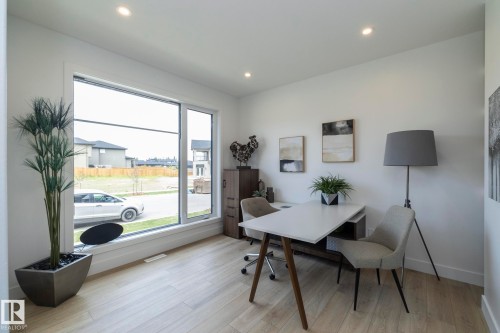 4541 Knight Wynd, Edmonton, AB - Indoor Photo Showing Other Room