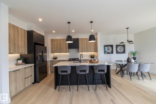 4541 Knight Wynd, Edmonton, AB - Indoor Photo Showing Kitchen With Upgraded Kitchen