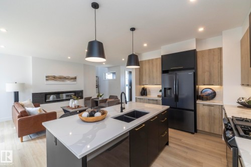 4541 Knight Wynd, Edmonton, AB - Indoor Photo Showing Kitchen With Double Sink With Upgraded Kitchen